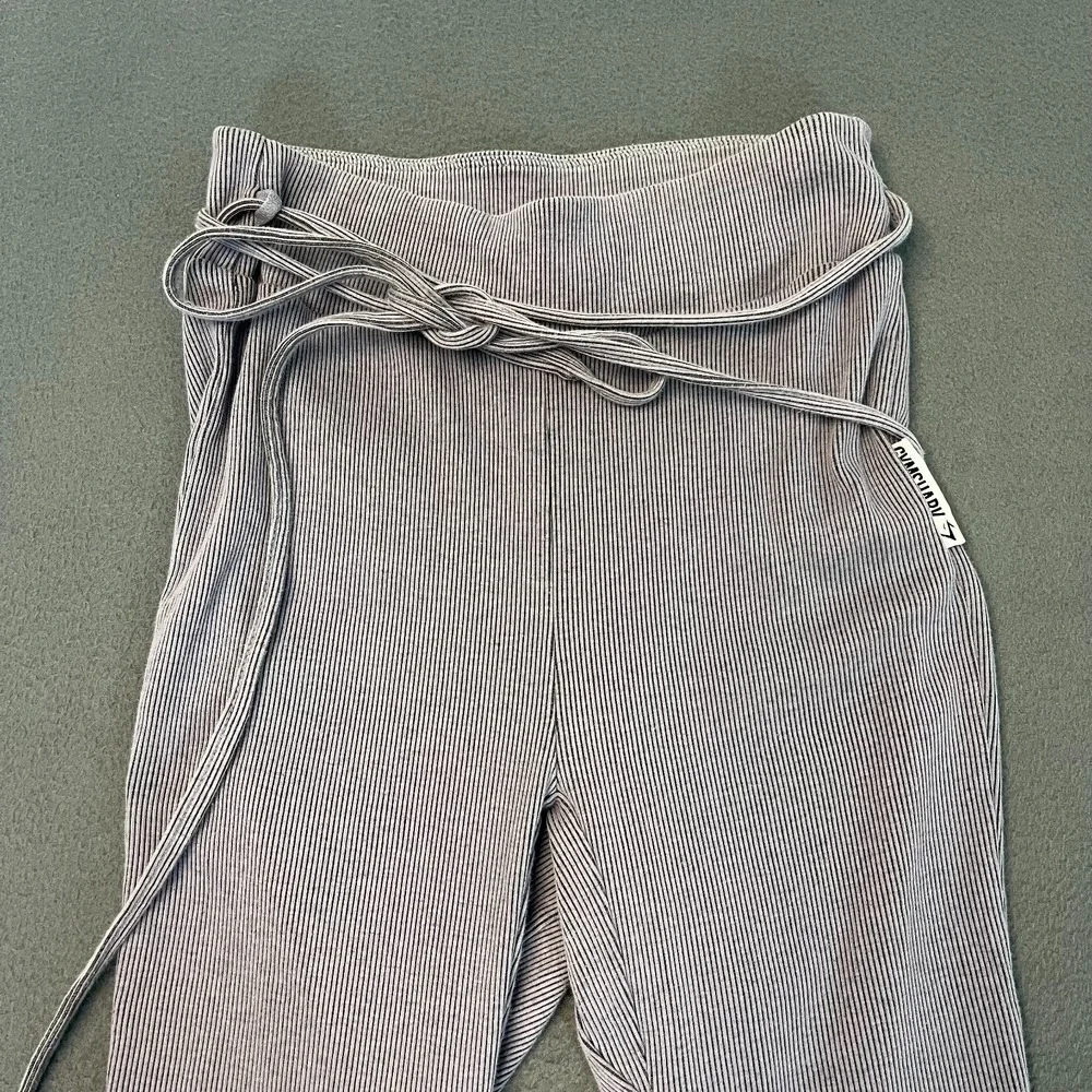 Gymshark Womens Size Medium Leggings Belted Ribbed‎ Knit Tulip Hem Purple Lounge - Picture 2 of 11